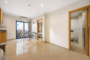 1 soverom, wi-fi (inkludert) og sengetøy