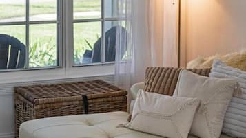 Smart-tv, pejs, videospil, dvd-afspiller