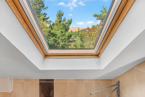 Chalet "Ma Bonne Etoile" with Mountain View, Private Terrace & Wi-Fi