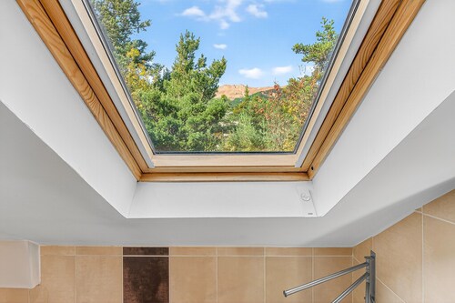 Chalet "Ma Bonne Etoile" with Mountain View, Private Terrace & Wi-Fi