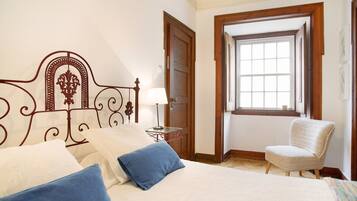 4 habitaciones, tabla de planchar con plancha y wifi gratis