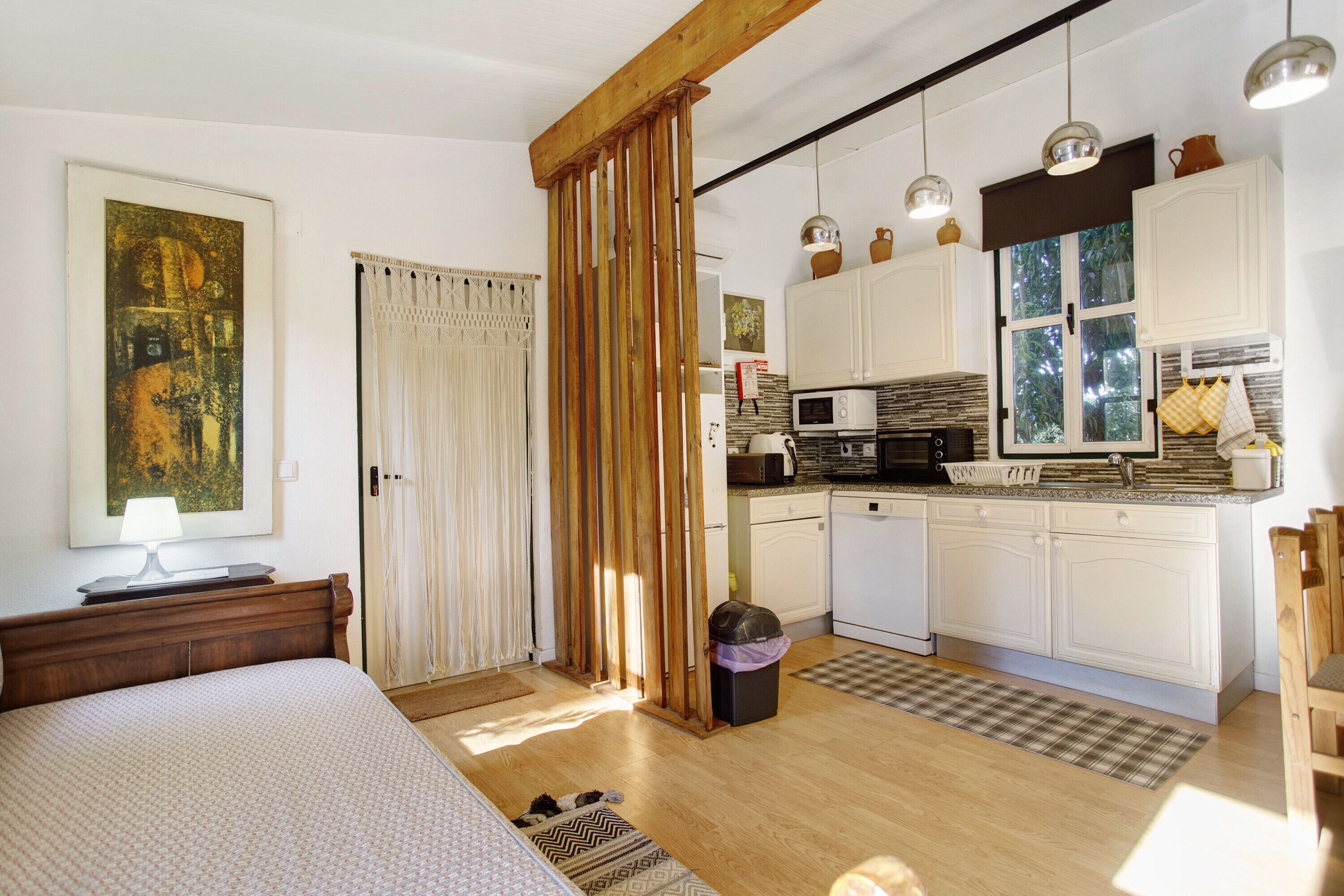 1 habitación, tabla de planchar con plancha, wifi gratis y ropa de cama 