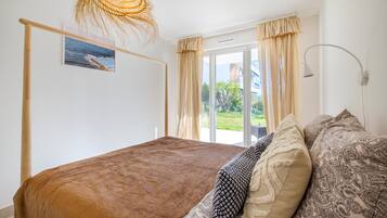 1 bedroom, iron/ironing board, free WiFi, bed sheets