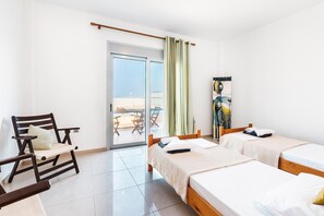 2 chambres, fer et planche à repasser, Wi-Fi gratuit, draps fournis