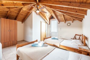 3 habitaciones, tabla de planchar con plancha y wifi gratis 