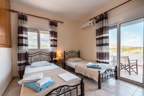 3 chambres, fer et planche à repasser, Wi-Fi gratuit, draps fournis