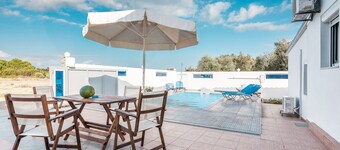 Country House 'Beach Pearl' with Private Pool, Private Terrace and Wi-Fi