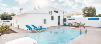 Country House 'Beach Pearl' with Private Pool, Private Terrace and Wi-Fi