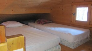 1 slaapkamer, een strijkplank/strijkijzer, wifi, beddengoed