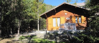 Chalet "Le Mazet" with Mountain View, Private Terrace & Wi-Fi