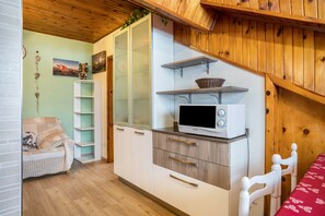 Interior - Apartment "House Cuel Milena Folgaria - Green" with Mountain View & Shared Garden (Folgaria)