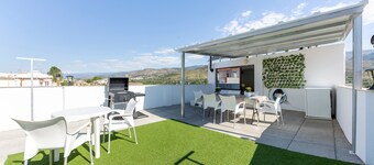 La Casa de la Buhardilla – Rural House with Sierra Nevada Views in Fondón