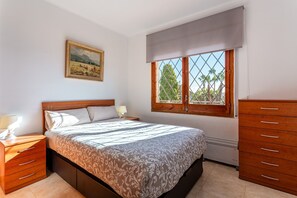 3 bedrooms, free WiFi, bed sheets