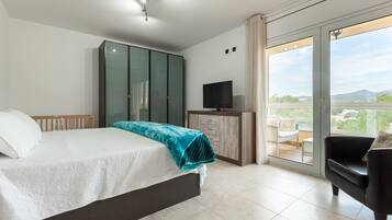 4 Schlafzimmer, kostenloses WLAN, Bettwäsche