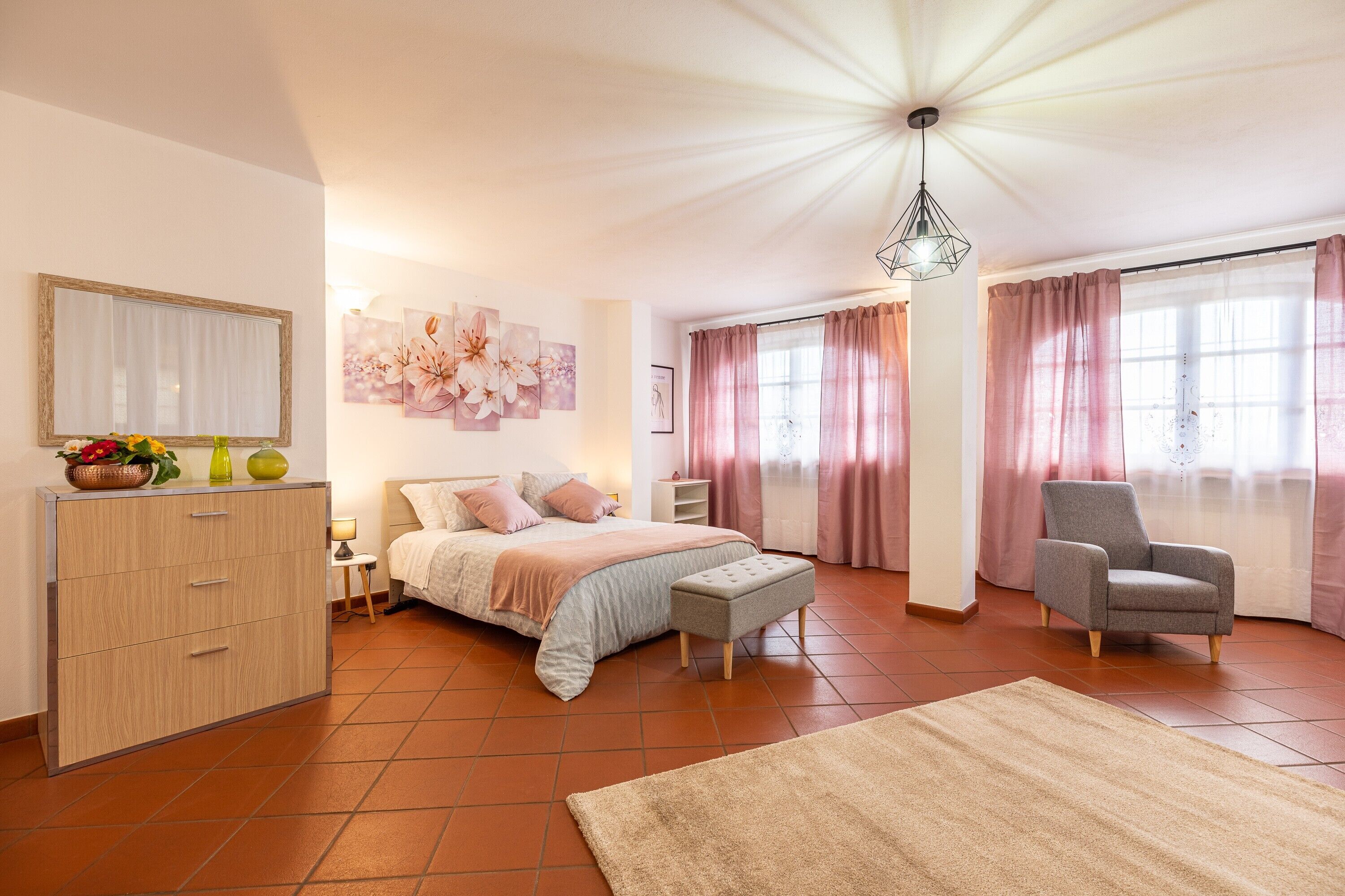 1 chambre, fer et planche à repasser, Wi-Fi gratuit, draps fournis