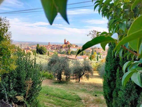 Studio Apartment "Il Colle dei Frati" with Private Terrace & Wi-Fi