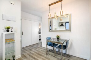 Dining - Vacation Apartment 'Eras Views' with Sea View and Wi-Fi (Las eras)