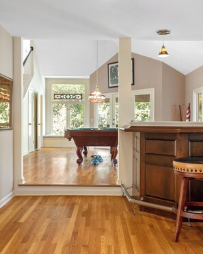 Games room - Stay for a Month! ~Heated Pool/WalkToBeach/1MileToSaltyDog/LagoonSetting/Epic (Hilton Head Island)