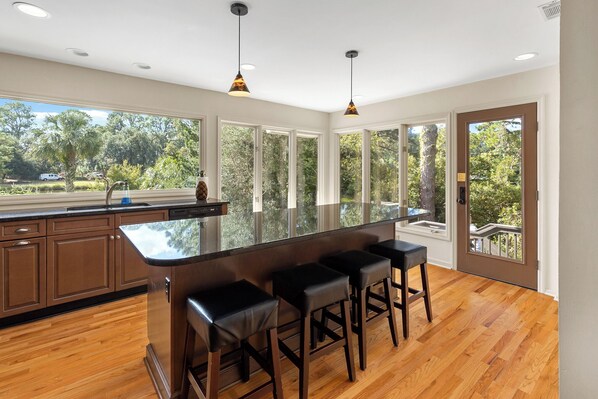 Fridge, microwave, oven, stovetop - Stay for a Month! ~Heated Pool/WalkToBeach/1MileToSaltyDog/LagoonSetting/Epic (Hilton Head Island)