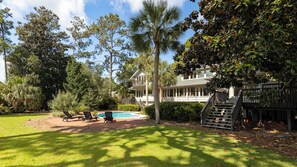 Exterior - Stay for a Month! ~Heated Pool/WalkToBeach/1MileToSaltyDog/LagoonSetting/Epic (Hilton Head Island)