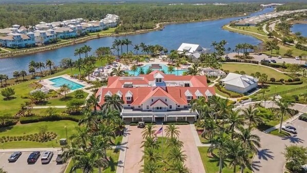 Exterior - Available for 2025 Naples Resort Townhome 4 miles from downtown and beach (Naples)