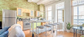 Modern Urban Stay Dtwn Apt