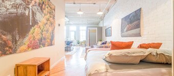 Modern Urban Stay Dtwn Apt