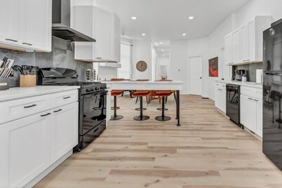 Two Level Apt: Dtwn Buffalo