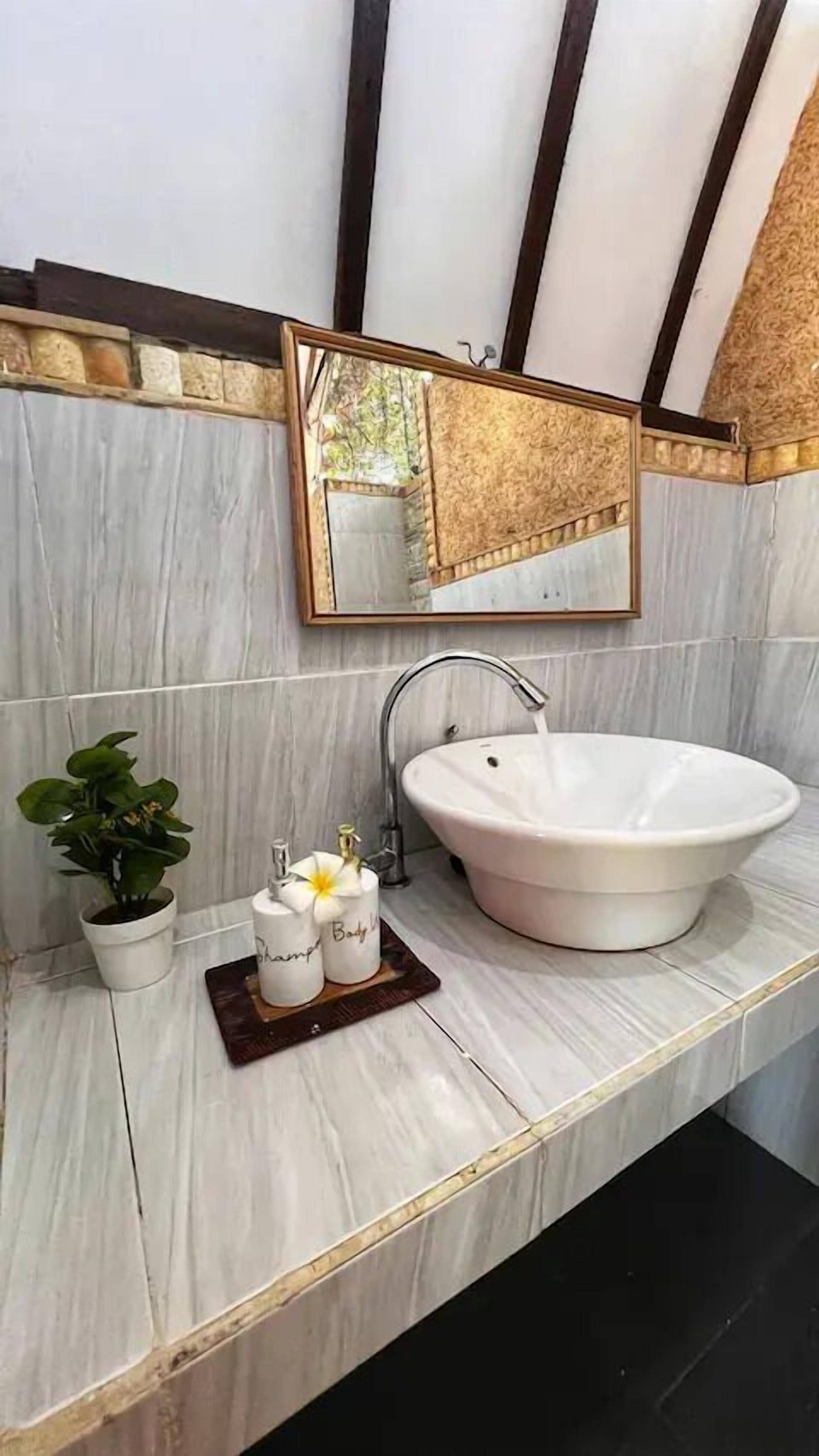 Photo - Nelly Homestay Bungalows Gili Air