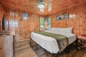 7 bedrooms, desk, iron/ironing board, free WiFi