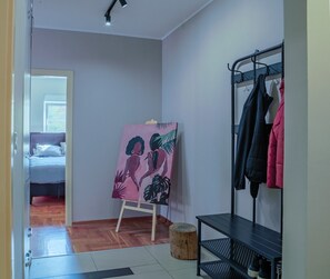 2 slaapkamers, een strijkplank/strijkijzer, wifi, beddengoed