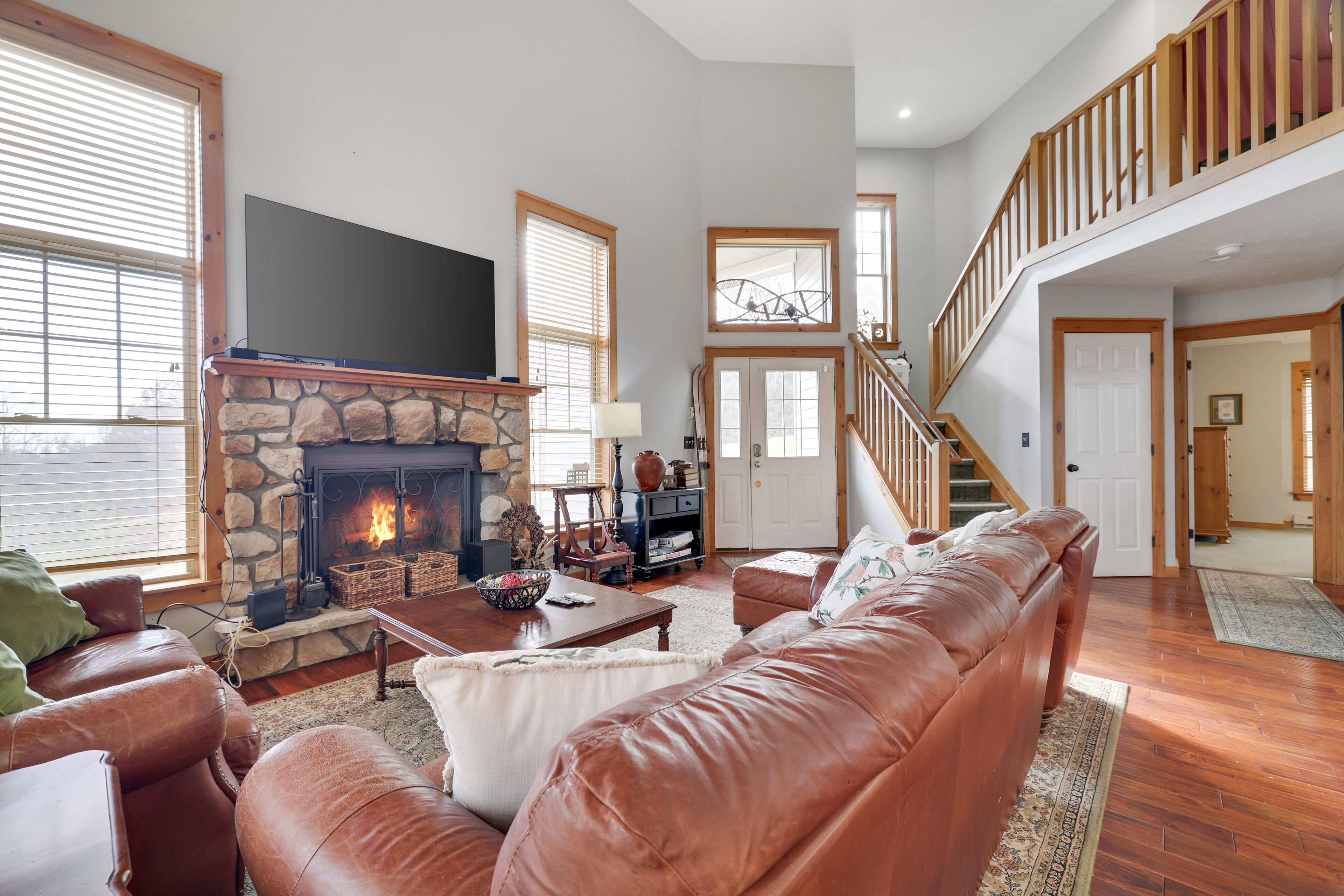 Movie Room l Ski l Camelback l Sleeps 8