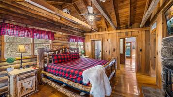 4 bedrooms, desk, iron/ironing board, free WiFi