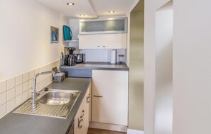 Kühlschrank, Herdplatte, Geschirrspüler