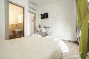 1 bedroom - Room in B&B - B&B Balconi Sul Mare Standard Room With Balcony Overlooking the sea "la Staffa" (Otranto)