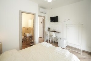 Chambre, 1 chambre, balcon, vue ville