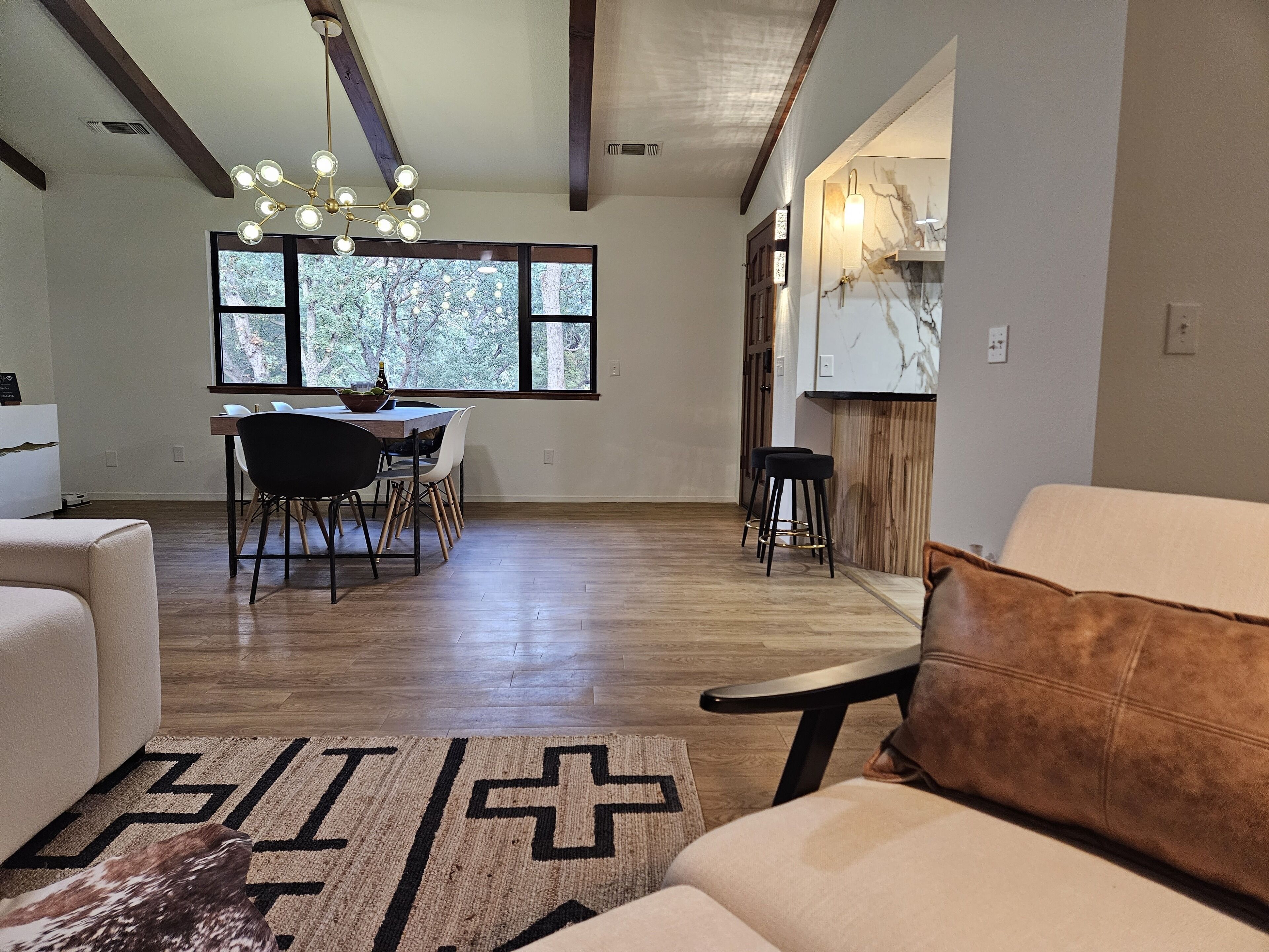 智能電視、壁爐