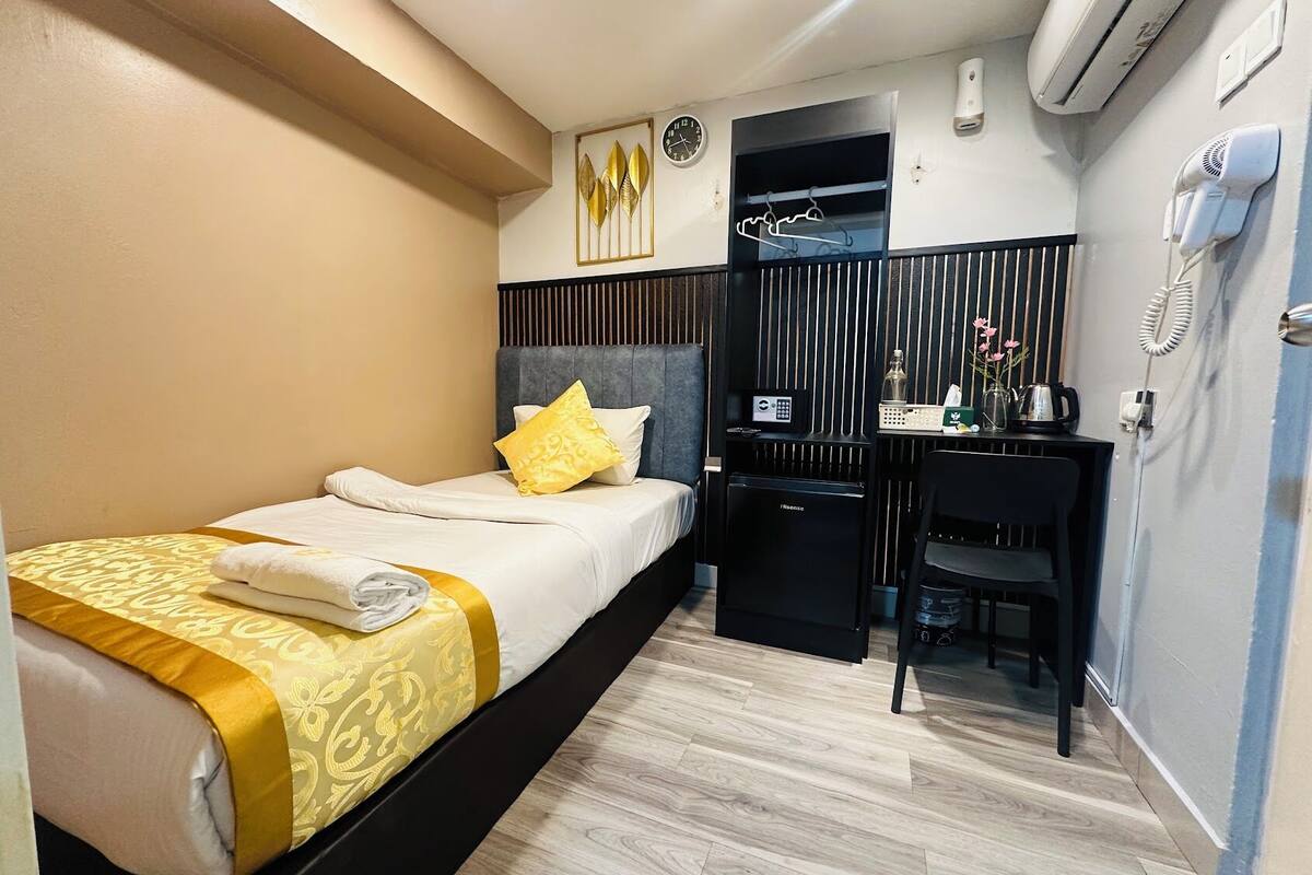 Standard Single Room | Premium bedding, Select Comfort beds, desk, WiFi (free)