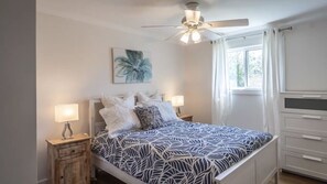 3 bedrooms, iron/ironing board, WiFi, bed sheets