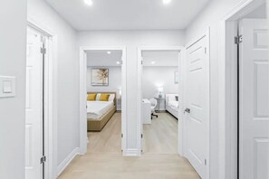 3 chambres, fer et planche à repasser, Wi-Fi, draps fournis