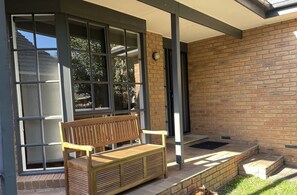 Terrace/patio - Great location in quiet area (Beaumaris)