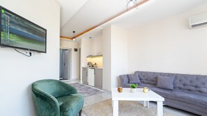 Family Apartment, 2 Bedrooms | Living area | LCD TV - Akon Home Otel (Mersin)
