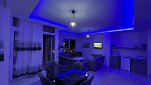 Deluxe Apartment | Living area | LCD TV - Akon Home Otel (Mersin)