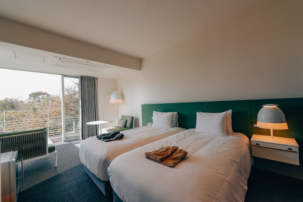 Standard Twin Room, 2 Katil Bujang (Single) | Item bar mini percuma, peti besi dalam bilik, Wi-fi percuma
