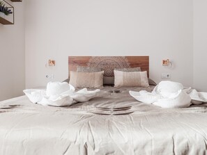 2 bedrooms, iron/ironing board, Internet, bed sheets