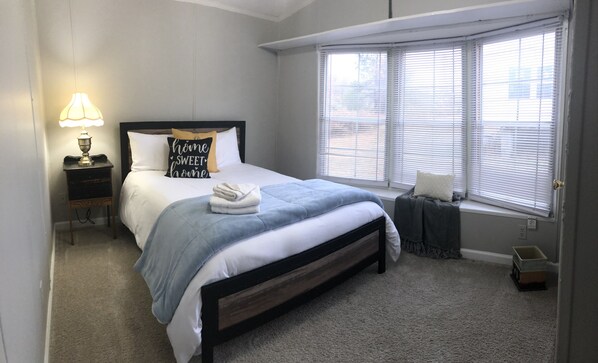 3 عدّة غرف نوم ومكتب ومكواة/لوح كي وواي فاي مجانًا