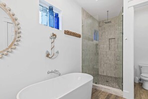 Unclassified image, 3 of 63, button