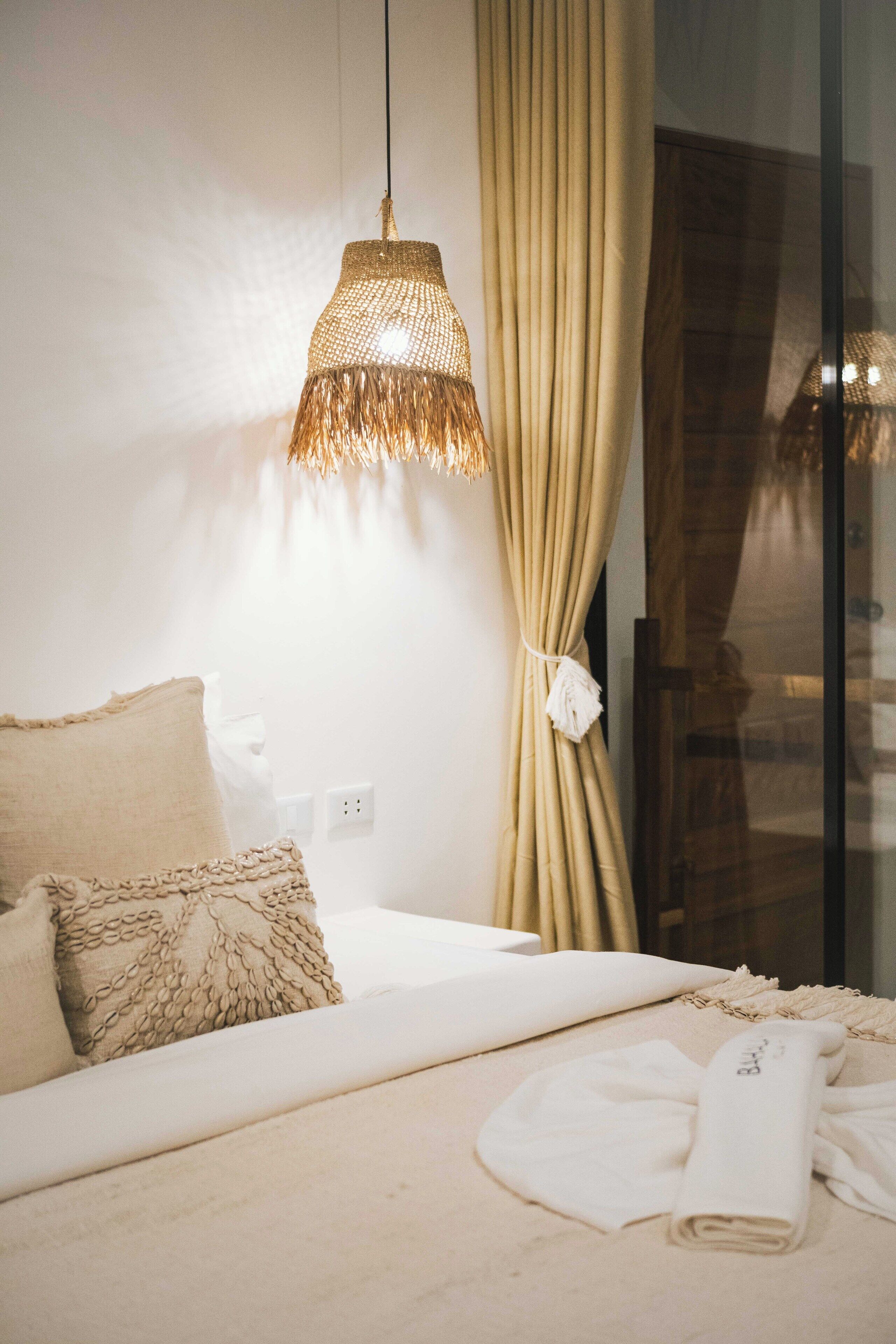 2 chambres, coffres-forts dans les chambres, décoration personnalisée