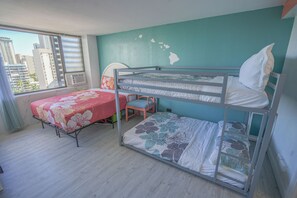 WiFi, bed sheets