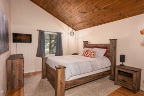 3 slaapkamers, een bureau, reisbedje, wifi